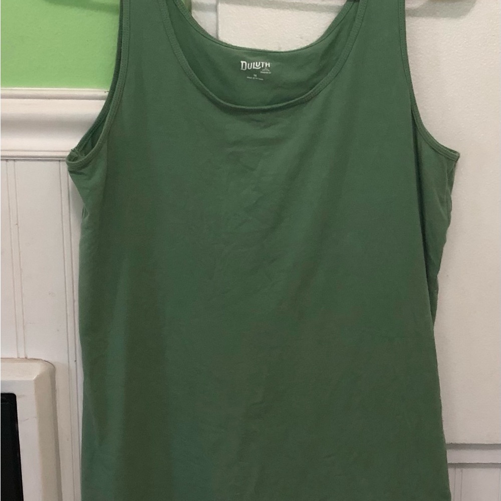 Duluth Trading Co No Yank Tank Tops with Scoop Neckline